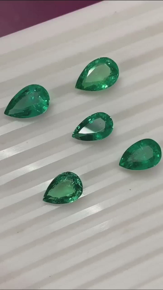 29.00 Carat Zambian Emerald Set (5 Pcs) - Top Quality Pear Cut, Vivid Green Gemstones