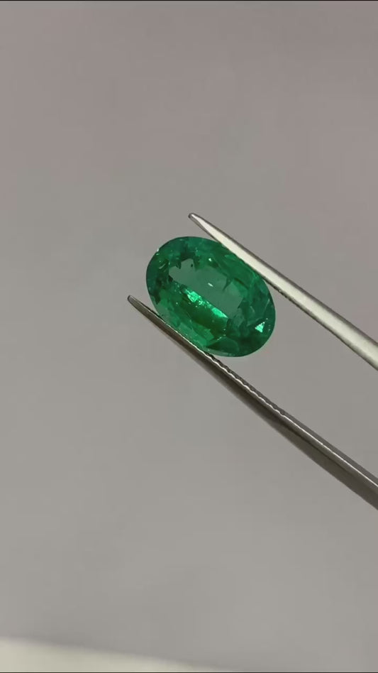 Premium Zambian Emerald - Vivid Green Oval Cut Gemstone